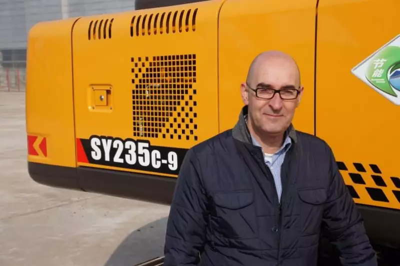 Theo van Horck (Bild) ist mit seinem Kollegen Hans-Werner Streck seit kurzem verantwortlich für den deutschen Markt. Als Schlüsselposition zur erfolgreichen Zielerreichung sind beide für die Gewinnung von Händlern und Vermietern wichtige Ansprechpartner.