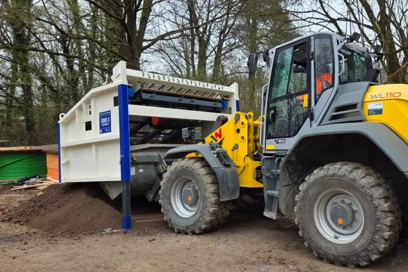 Geringster Platzbedarf: Entnahme direkt am Ort der Beschickung.
