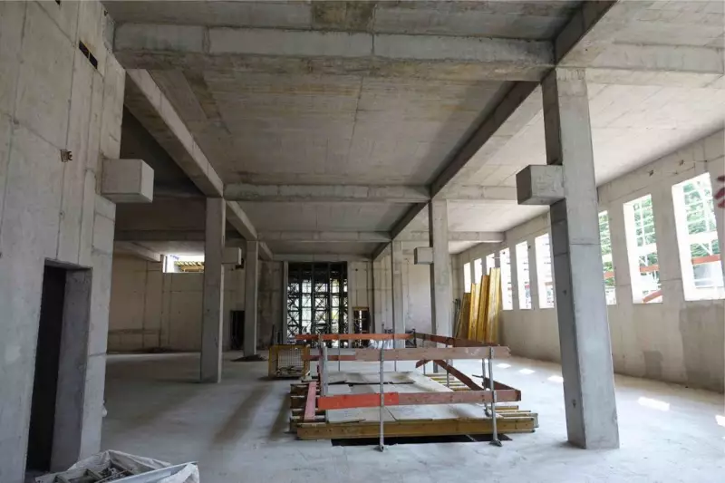 Dank des hohen Einsatzes an Ortbeton sollen Schwingungen des Baukörpers vermieden werden. Entsprechend hoch waren die dafür notwendigen Schalungsmaterialien.