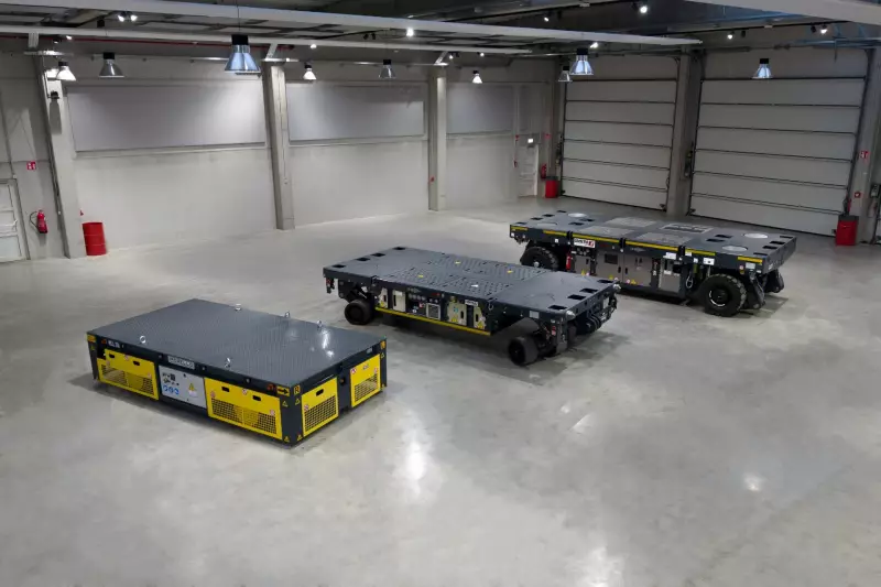 Die Faymonville Group übernimmt die Mehrheitsanteile am italienischen Hersteller Morello und baut damit ihr Portfolio an selbstfahrenden, batterieelektrischen Transportlösungen für die Schwerlast-Intralogistik gezielt aus. Durch die Integration ergänzt Morello mit Nutzlasten ab 5 Tonnen die bestehenden Eco500- und Eco1000-Serien von Cometto und stärkt die Position der Gruppe als Komplettanbieter für emissionsarme Spezial- und Schwerlasttransporte.