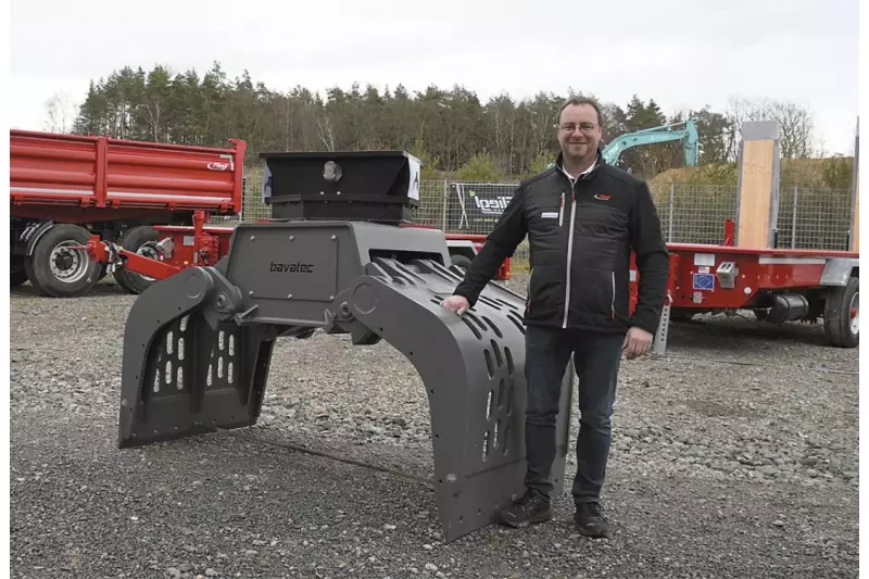„Unsere Kunden profitieren enorm von der Produktions- und Logistikpower des Fliegl Agro-Center. Das spürt auch der Markt. Die Marke Bavatec hat einen mächtigen Schub nach vorne erfahren“, so Josef Ostermaier, Geschäftsführer von Bavatec. Quelle: Treffpunkt.Bau