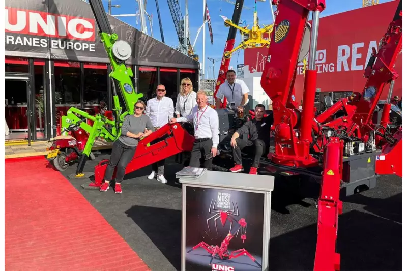 Die Teams von Mini & Mobile Cranes Körner sowie Baumo Kranservice waren auf der bauma an den Ständen von Unic Cranes Europe, Galizia und Sunward Europe zu finden. Unic Minikrane bietet verschiedene Modelle mit Funkfernsteuerung, variabler Abstützung und vielem mehr. Quelle: Treffpunkt.Bau