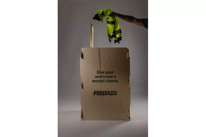 Das vierte Jahr in Folge verzichtet der schwedische Berufsbekleidungshersteller Fristads auf die Teilnahme an der Verkaufsinitiative Black Friday. Stattdessen unternimmt das Unternehmen neue Schritte in Richtung Kreislaufwirtschaft und führt drei nachhaltige Serviceangebote ein, um die Lebensdauer der Produkte durch Reparatur, Wiederverwendung und Recycling zu verlängern.