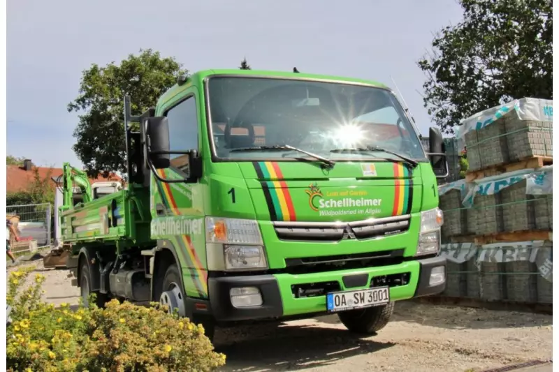 Fünf Gewichtsklassen, drei Kabinentypen und sechs verschiedene Radstände machen den Fuso Canter
zum vielseitigen Fahrzeug im grünen Bereich.