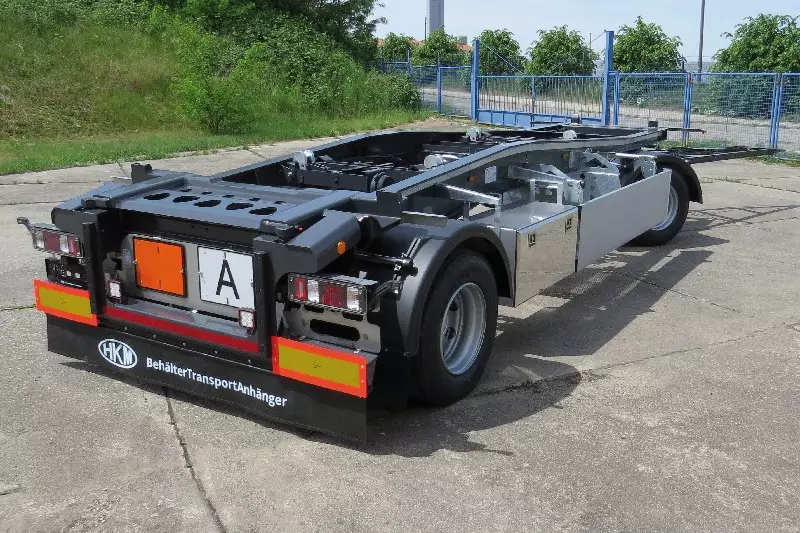 HKM stellt ein neues Reifendruckfüllsystem vor, das den Reifendruck überwacht und bei Bedarf automatisch anpasst, eingebaut in einen HKM-Schlittenanhänger G18 S.