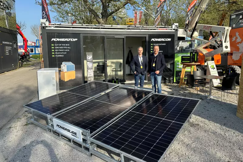 Auf der diesjährigen MAWEV Messe war das österreichische Familienunternehmen Hartl Energy GmbH mit seinen erneuerbaren Energiekonzepten für die Bauwirtschaft ausgestellt und konnte das breite Fachpublikum mit einer Live-Demonstration vor Ort begeistern. 