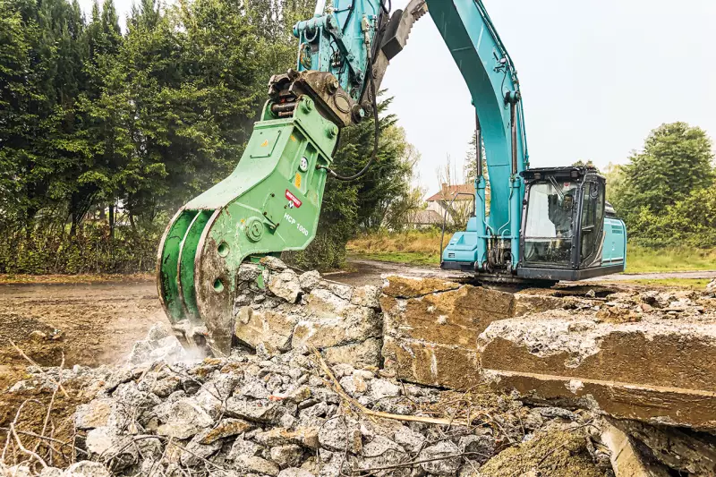 Für Arbeiten in lärmsensiblen Bereichen bietet Montabert geräuscharme Abbruchwerkzeuge, die Beton- und Felsstrukturen kontrolliert zerkleinern und dabei die Lärm- sowie Vibrationsbelastung minimieren. Quelle: Montabert