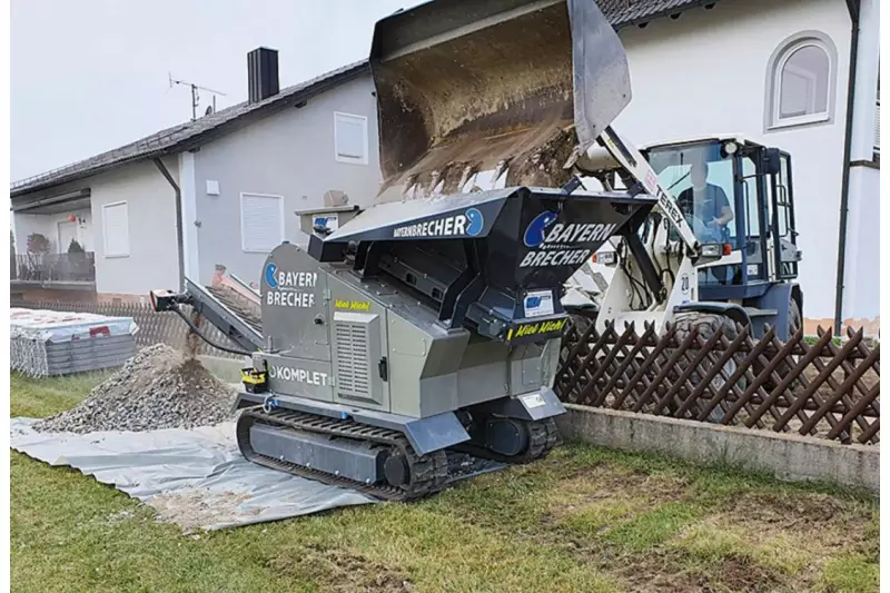 Die große Stärke der kompakten Maschine: Sie ist (fast) immer und überall einsatzbereit.