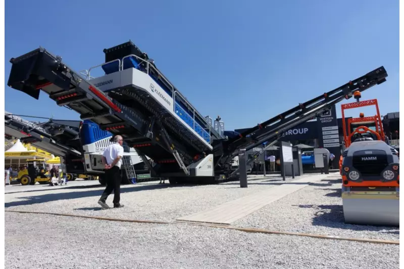 Mit insgesamt 12 Premiumprodukten war die Wirtgen Group vertreten. Kleemann präsentierte u. a. die mobile Siebanlage „MOBISCREEN MS 953 EVO