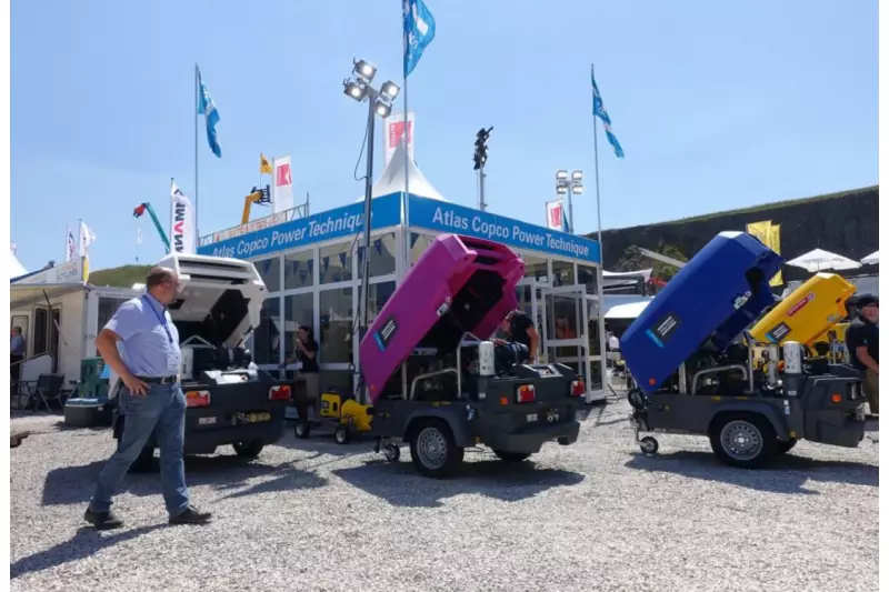 Atlas Copco, Spezialist für Baustelleneinrichtungen, zeigte eine Auswahl seiner mobilen Kompressoren, Lichtmasten, Generatoren und vieles mehr.