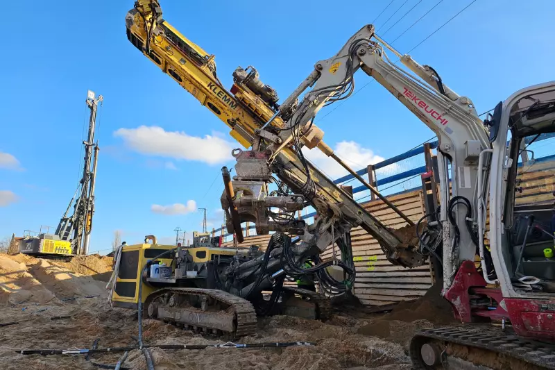 112 temporäre Litzenanker sorgen entlang der Bahnstrecke Nürnberg–Fürth für eine standsichere Baugrubenumschließung.