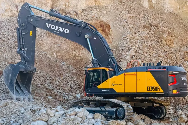 Der neue Felstieflöffel der Klasse 16 wurde an den Volvo-Baggern EC750 und EC950 getestet und für anspruchsvollste Einsätze entwickelt. Quelle: HS-Schoch Gruppe