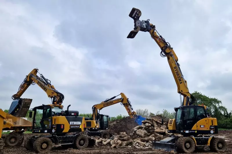 Auf der Großbaustelle konnten alle Bagger mit verschiedenen Werkzeugen getestet werden.