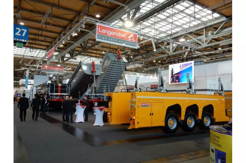 Insgesamt fünf Exponate stellte Langendorf auf der IAA Nutzfahrzeuge aus. Auf dem Freigelände wurde beispielsweise der T13 Flexliner präsentiert. In der Halle gab es vier weitere Modelle unter anderem vom Typ SB zu sehen.