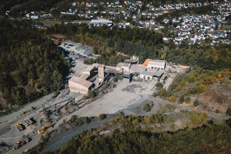 Gesamtansicht der Aufbereitung in Oberscheld: zentraler Standort zur Versorgung der regionalen Bauindustrie
