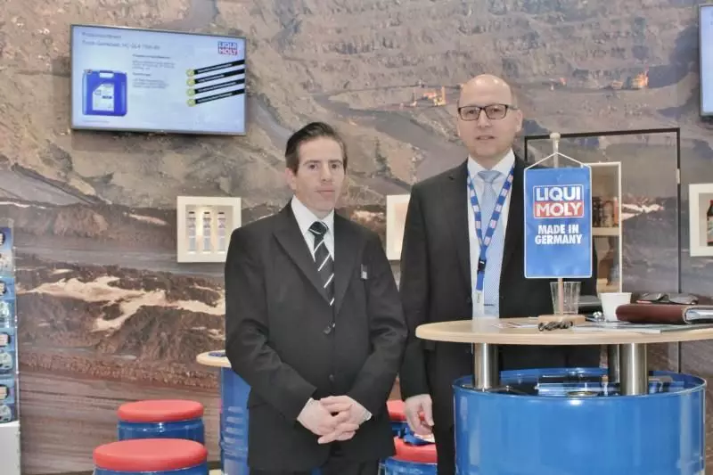 Tobias Gerstlauer und Roland Schmidt (Liqui Moly) waren vom ersten Bauma-Auftritt ihres Unternehmens begeistert.