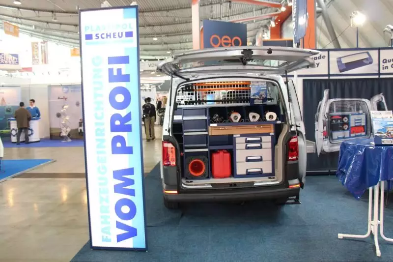 Plastipol Scheu stellte auf der I ntergeo unterschiedliche
Lösungen für Fahrzeugeinrichtungen
vor.