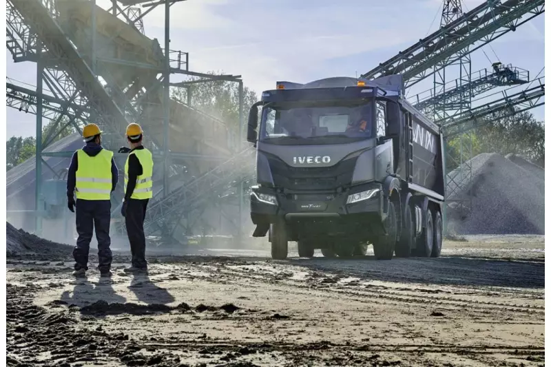 Die neuen Hinterachsen des T-WAY und die neu konzipierte Luftfederung für Tandemachsen wurden unter härtesten Bedingungen getestet. Die Überarbeitung einer Reihe von Komponenten trägt zudem zu einer Leergewichtsoptimierung von bis zu 500 kg bei und erhöht so die Nutzlastkapazität. Quelle: Iveco