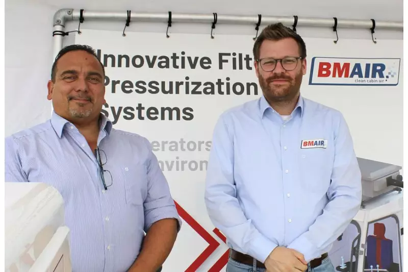 Robin Veltman und Henrik König von BMAIR zeigten die Vorteile ihrer Filtersysteme und Klimaanlagen auf.