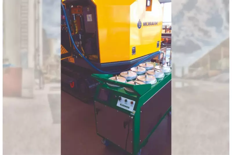 Die Filteranlage Kleenoli 8S wird häufig in Reparaturwerkstätten oder bei Maschinenherstellern für die Ausfilterung der Fertigungsverunreinigungen vor Auslieferung der Maschinen eingesetzt. Hier gezeigt bei der Firma Morath.