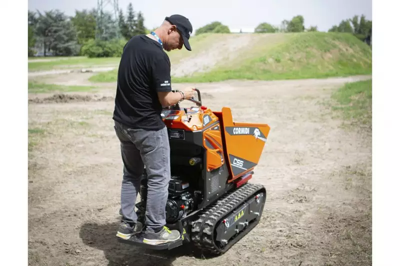 Einer der jüngeren Partner ist das Unternehmen Cormidi. Der italienische Hersteller hat sich dafür entschieden, seine Kettendumper C 55 und C 85 auf dem US- und EU-Markt mit Kohler Einzylinder-Benzinmotoren mit horizontaler Kurbelwelle anzubieten. Quelle: Kohler