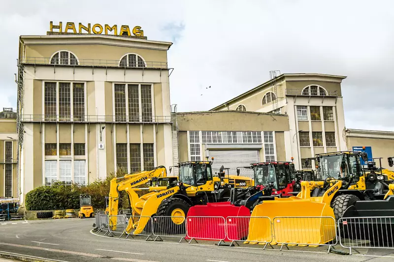 Von 1835 bis in die 1970er-Jahre baute Hanomag in Hannover Dampflokomotiven, Traktoren, Lkw, Pkw und auch Baumaschinen. Komatsu fertigt in den historischen Gebäuden moderne Kompakt- und Radlader sowie Mobilbagger und entwickelt digitale Tools für die Baustellen der Zukunft. Quelle: Treffpunkt.Bau