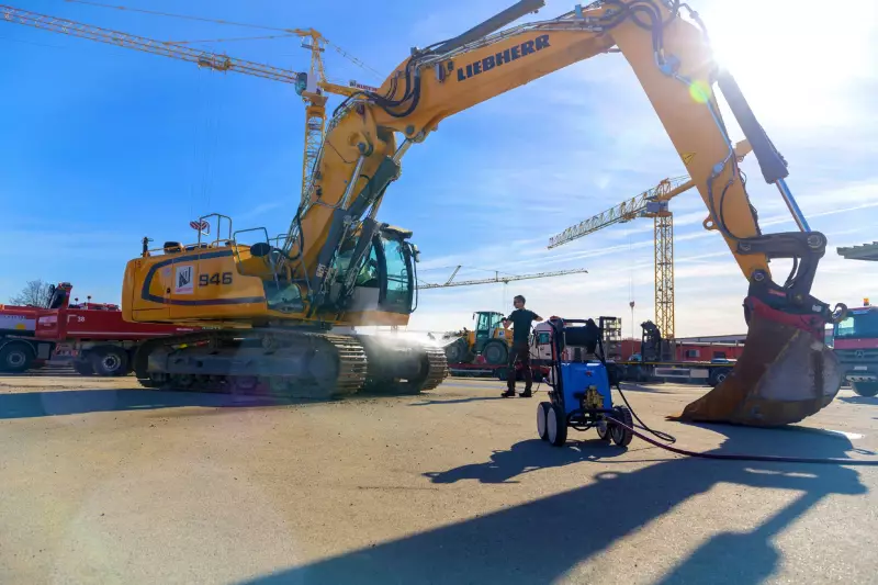 Die Kränzle B-Serie wurde für Anforderungen entwickelt, in denen Strom- oder Wasseranschlüsse nicht vorhanden sind und Unabhängigkeit gefragt ist.