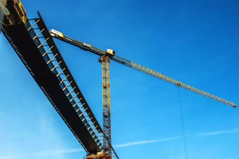 Die Talbrücke Rahmede erstreckt sich über eine Länge von 453 Metern.
