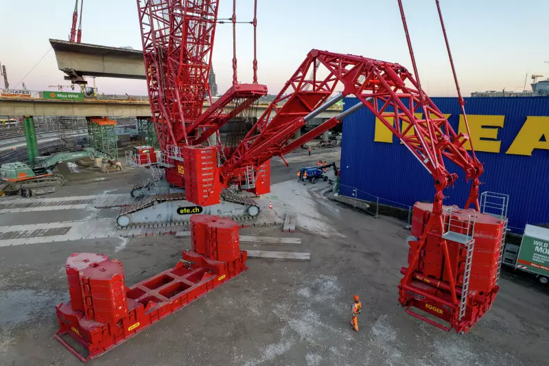 „Der hydraulisch verstellbare Klapprahmen V-Frame sowie der teilbare Derrickballast VarioTray waren bei dem Einsatz wertvolle Features“,…
