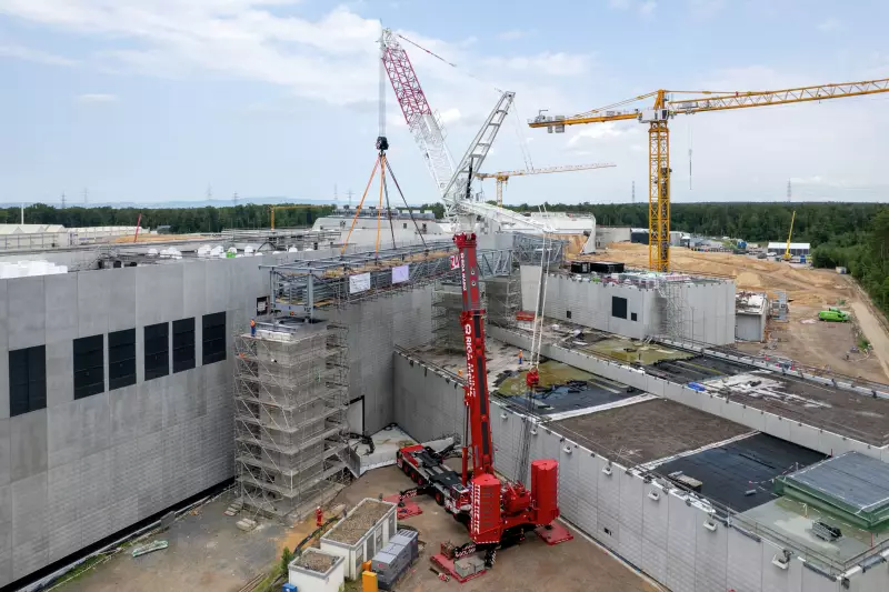 … beim Einbau der Last dank VarioBallast® zum Erreichen der maximalen Ausladung um einen Meter vergrößert werden.