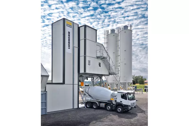 Wird auf der bauma zum ersten Mal der Öffentlichkeit präsentiert: die neue Liebherr Mobilmix-Baureihe. Eine erhöhte Wiegegenauigkeit und das modulare Bausystem sind nur einige der zahlreichen Verbesserungen.