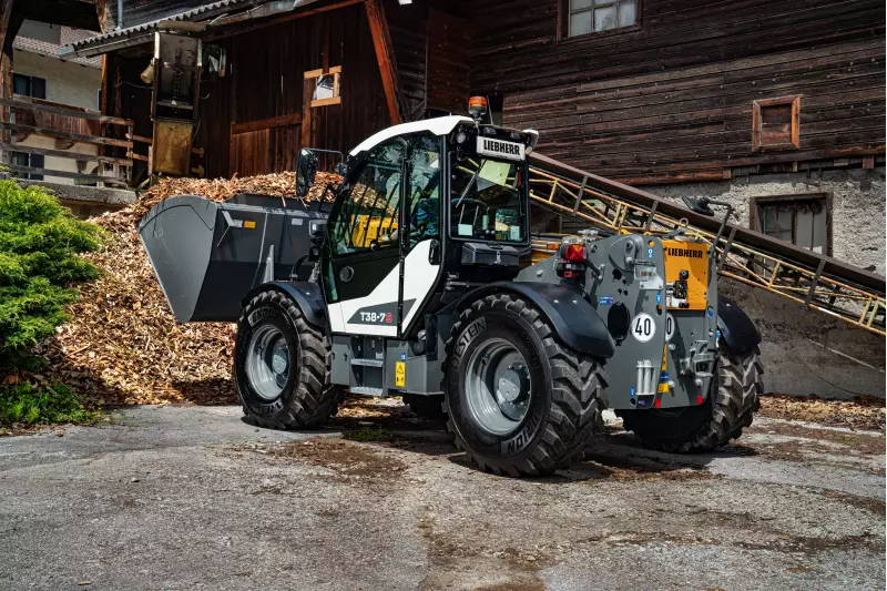 Weltneuheit auf der bauma: Liebherr zeigt der Öffentlichkeit zum ersten Mal den Liebherr-Teleskoplader T 38-7s der neuen Generation 6.