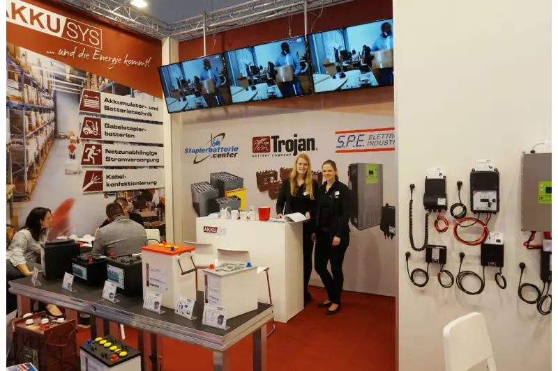Auf der Logimat konnten interessierte Besucher sich über das umfangreiche Akku Sys Lagersorti-ment zu Batterien für Gabelstapler, Hebebühnen, Steiger, fahrerlose Transportsysteme sowie die dazu passende Ladetechnik informieren.