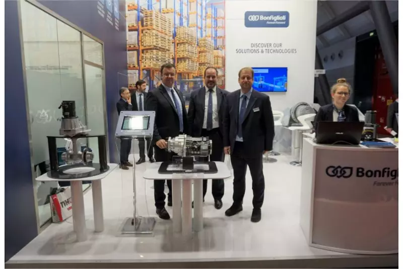 Bonfiglioli, der Spezialist für Getriebe, Antriebe und Wechselrichter, kam mit starker Mannschaft (v.l.): Stefano Baldi, Global Sales Director, Stefan Dosert, Sales Manager Mobile, und Jörg Riffel, Vertriebsingenieur.