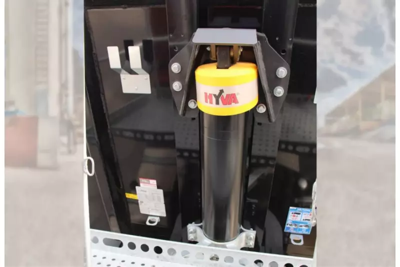 Bei der Kipplösung setzt Fliegl auf Frontzylinder von Hyva.