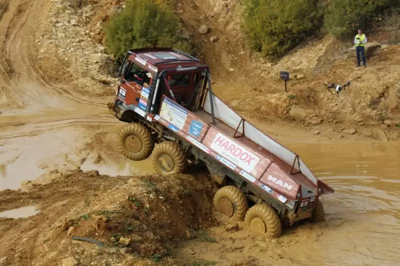Marcel Schoch zeigte mit seinem Truck Trial
LKW was mit einem 8x8 machbar ist.