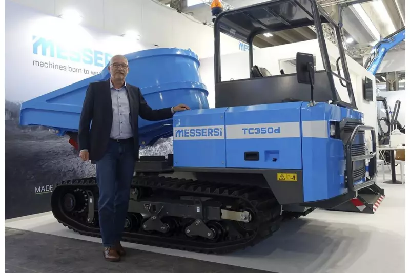 Die Nummer 2 an erste Stelle rückte Messersi Sales Manager Thomas Melles. Mit 3.500 kg Nutzlast wird der äußerst traktionsstarke und geländegängige TC350d hausintern nur noch vom bis zu 5 t tragenden TC550d überboten. Quelle: Treffpunkt.Bau