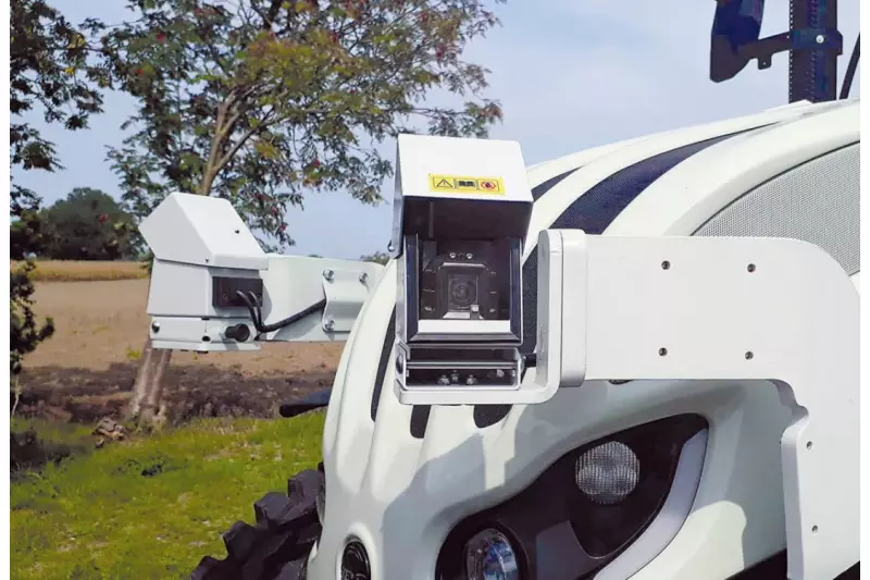 Durch den Verbau eines Quer-Kamera-Monitor-Systems (Q-KMS) von Mekratronics kann der gesetzlich
vorgeschriebene Einweiser ersetzt werden.