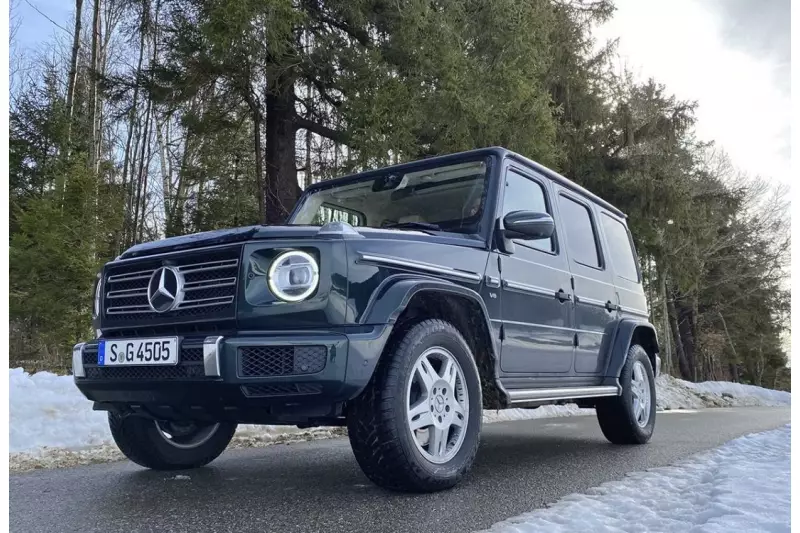 Die adaptiven Multibeam LED Scheinwerfer reagieren mit einzeln steuerbaren LEDs auf die Verkehrssituation.