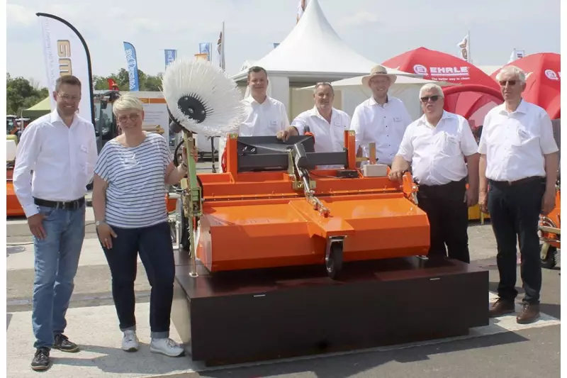 Bema, der Unternehmensname steht für jahrzehntelange Qualität und Innovation – das beweisen aktuell die neuen Sweezy Kehrmaschinen mit effizientem Radantrieb. Quelle: Treffpunkt.Bau