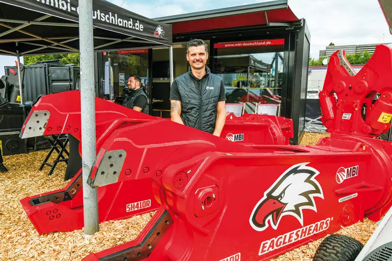 Jetzt zugreifen, lautete die Botschaft von MBI Deutschland. Lange waren die Eagleshear Metallscheren von Mantovanibenne ausverkauft, berichtete Geschäftsführer Thomas Fischer. Scharfmacher am Stand waren die SH310R und SH410R für Bagger von 30–55 t. Quelle: Treffpunkt.Bau
