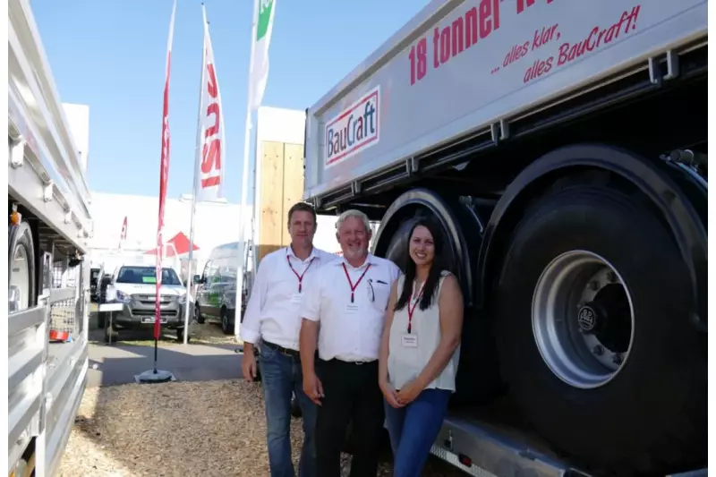 Nutzfahrzeuge nach dem Baukastenprinzip - dafür steht die Baucraft-Serie von Hiebenthal. Kompetente Unterstützung bei der Umsetzung individueller Konzepte gab's vom Messeteam.