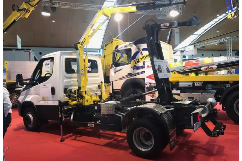 Auf der diesjährigen Nufam in Karlsruhe war der Iveco Daily 70C18 mit Hyva City Abroller und Hyva Crane ein Highlight und Publikumsmagnet. 