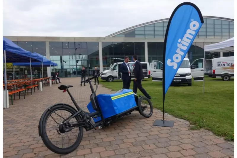 Eine neue Art von Nutzfahrzeug: Das E-Lastenfahrrad von Sortimo hat ein Leergewicht von 
ca. 45 Kilo und darf maximal 140 Kilo zuladen.