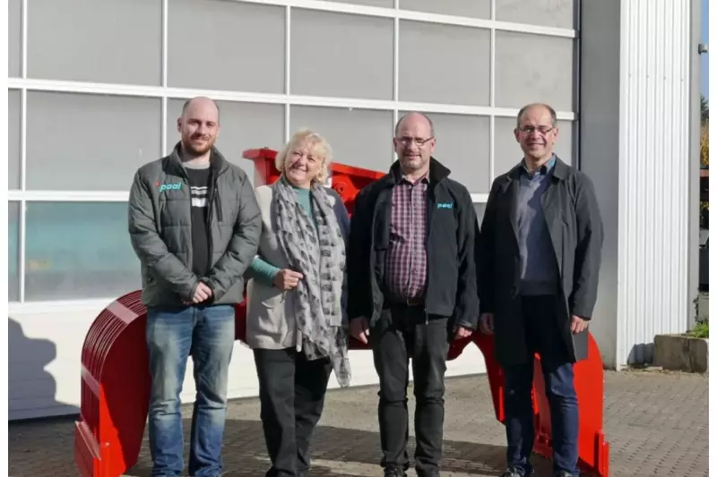 Zwei Generationen und vier Mitglieder der Familie Paal: Johannes, Irene,
Dietmar und Willy Paal (v.l.) leiten die Geschicke des Unternehmens.