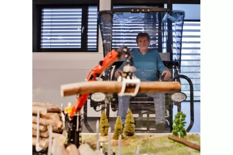 Auch vom Epsilon Hochsitz aus ist die Steuerung der Modelle möglich.