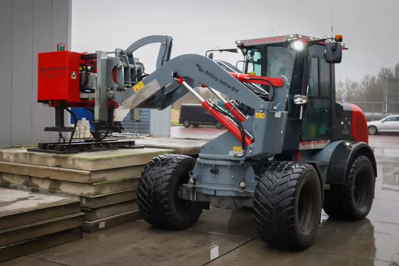 Das um 180 Grad schwenkbare Hubwerk des Paus SL 9088 Pro ermöglicht Arbeiten auf engstem Raum.