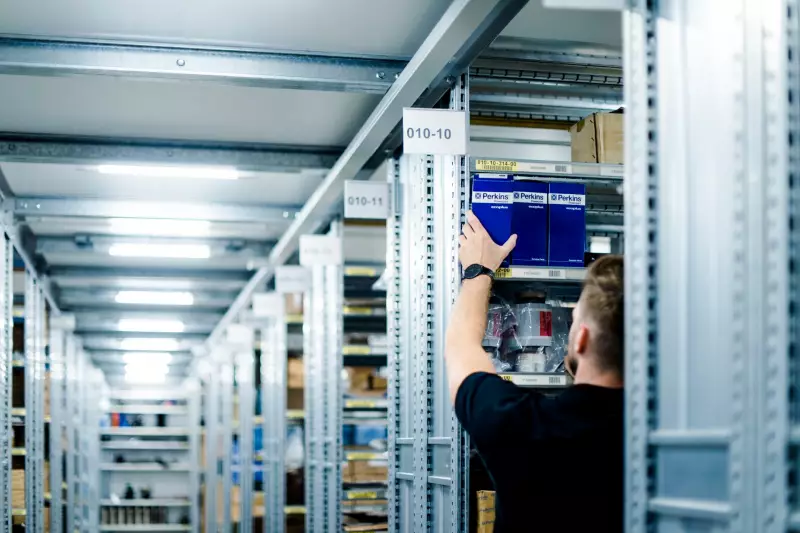 Seit dem Start im Oktober 2025 hat sich der Webshop für Perkins Original-Ersatzteile in Italien laut BU Power Systems als zusätzlicher digitaler Vertriebskanal etabliert. Kunden können dort rund um die Uhr bestellen, Verfügbarkeiten in Echtzeit prüfen und profitieren von kurzen Lieferzeiten; weitere Rollouts, unter anderem für Deutschland und Polen, sind geplant.