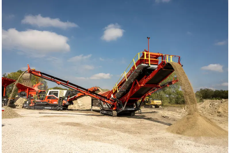 Sandvik QJ241 mobiler Backenbrecher