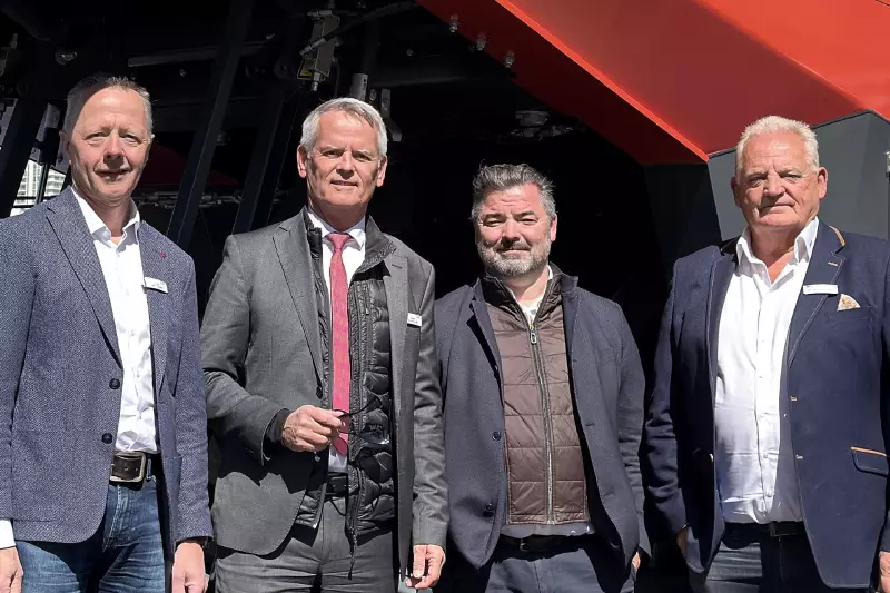 Das SBM-Management zeigte sich mit dem Messeverlauf zufrieden (v.l.): Ernst Stöttinger, Vertriebsleiter Betonmischtechnik; Geschäftsführer Erwin Schneller; Helmut Haider, Vertriebsleiter Mobile Aufbereitung und Michael Brookshaw, Vertrieb Mobile Aufbereitung International.